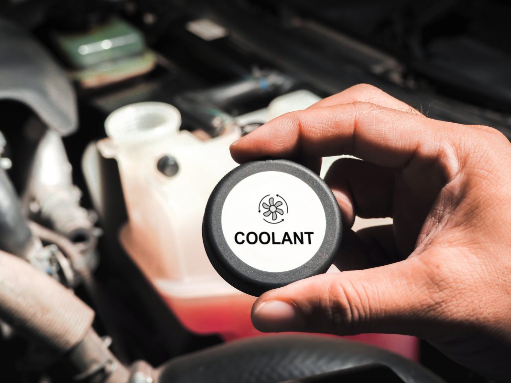 Coolant reservoir cap
